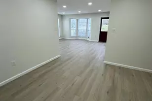 32 Columbus Dr, Franklin Township, NJ 08823 - Photo 6