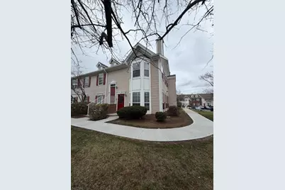 32 Columbus Dr, Franklin Township, NJ 08823 - Photo 2