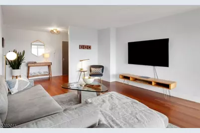 1 Claridge Dr #723, Verona, NJ 07044 - Photo 8