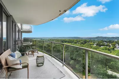 1 Claridge Dr #723, Verona, NJ 07044 - Photo 2