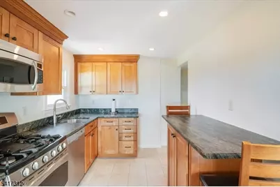 18 Duncan Ln, Rockaway, NJ 07866 - Photo 8