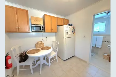 56 Martin Rd, Verona, NJ 07044 - Photo 4