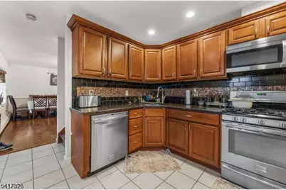 83 Village Rd, Pequannock Township, NJ 07444 - Photo 8