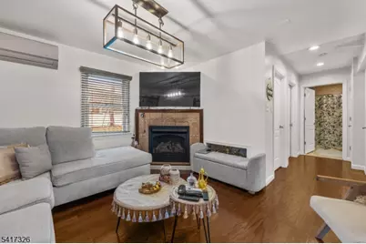 83 Village Rd, Pequannock Township, NJ 07444 - Photo 4