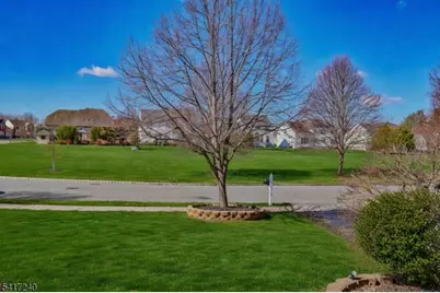 4 Elm Dr, Clinton Township, NJ 08809 - Photo 4