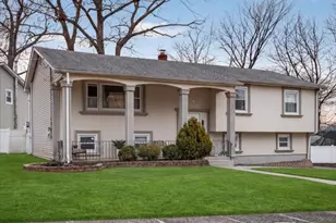 66 Lockwood Pl, Clifton, NJ 07012 - Photo 2