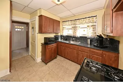 99 Christie St, Ridgefield, NJ 07660 - Photo 14