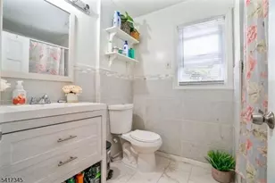 304 W 2nd Ave, Roselle, NJ 07203 - Photo 8