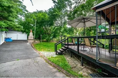 304 W 2nd Ave, Roselle, NJ 07203 - Photo 16