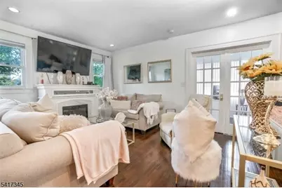 304 W 2nd Ave, Roselle, NJ 07203 - Photo 4