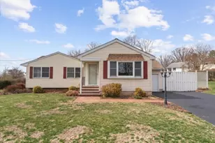 35 Marudy Dr, Clinton, NJ 08809 - Photo 2