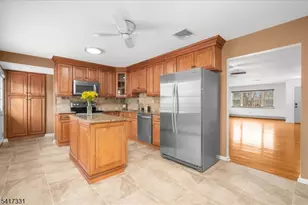 35 Marudy Dr, Clinton, NJ 08809 - Photo 8