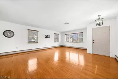 35 Marudy Dr, Clinton, NJ 08809 - Photo 4