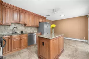 35 Marudy Dr, Clinton, NJ 08809 - Photo 10