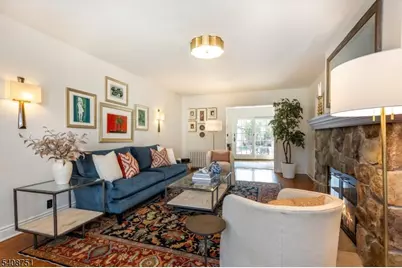 11 Valhalla Way, Verona, NJ 07044 - Photo 4