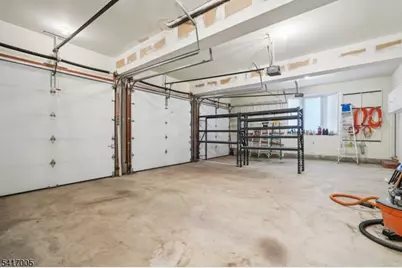 111 Chopin Dr, Wayne, NJ 07470 - Photo 40