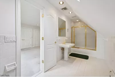 111 Chopin Dr, Wayne, NJ 07470 - Photo 28