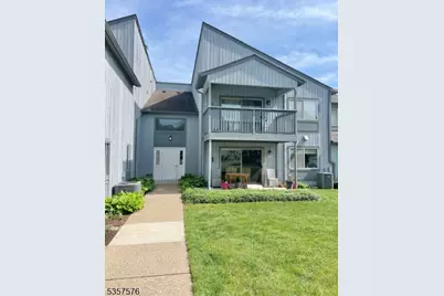 189 Drake Ln, Roxbury Township, NJ 07852 - Photo 2