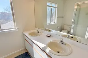 189 Drake Ln, Roxbury Township, NJ 07852 - Photo 10