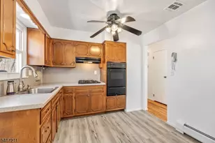 14 Forsgate Dr, Ringwood, NJ 07456 - Photo 8