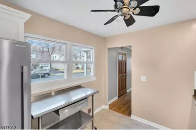 823 Pinewood Rd, Union Township, NJ 07083 - Photo 8