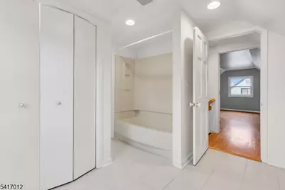 823 Pinewood Rd, Union Township, NJ 07083 - Photo 14