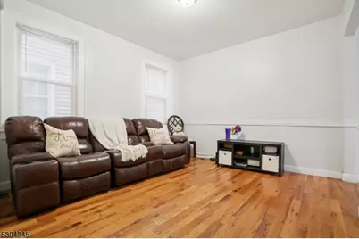 648 Myrtle St, Elizabeth, NJ 07202 - Photo 8