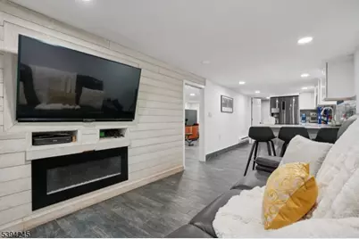 648 Myrtle St, Elizabeth, NJ 07202 - Photo 32