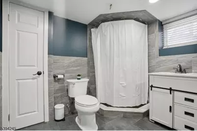 648 Myrtle St, Elizabeth, NJ 07202 - Photo 38