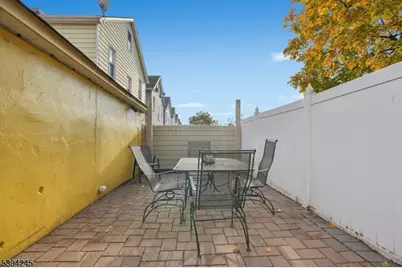 648 Myrtle St, Elizabeth, NJ 07202 - Photo 40