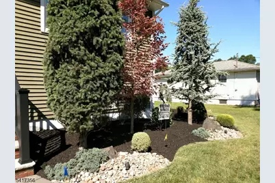 25 Kent Pl, Clark Township, NJ 07066 - Photo 4