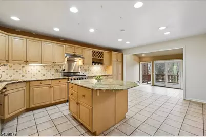 38 Hunters Circle, Tewksbury Township, NJ 08833 - Photo 4