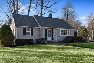 241 Evergreen Ct, Mountainside, NJ 07092 - Photo 1