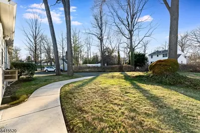 241 Evergreen Ct, Mountainside, NJ 07092 - Photo 22