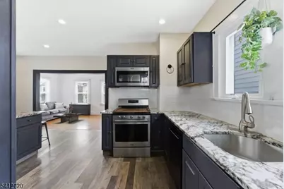 970 Lorraine Ave, Union Township, NJ 07083 - Photo 10