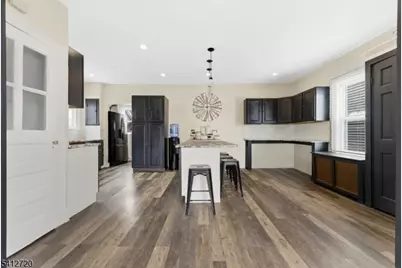 970 Lorraine Ave, Union Township, NJ 07083 - Photo 8