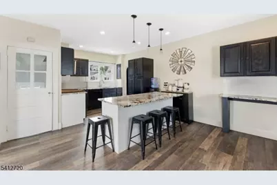 970 Lorraine Ave, Union Township, NJ 07083 - Photo 6