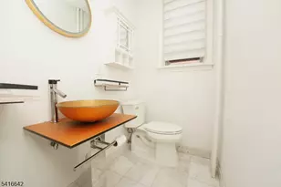 804 Fairview Ln, Fort Lee, NJ 07024 - Photo 12