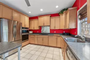 5 Teakwood Ct, Jefferson Township, NJ 07849 - Photo 8