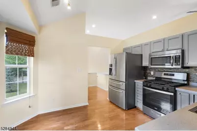 77 Williamson Ct, Bridgewater, NJ 08807 - Photo 6