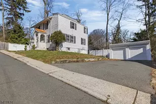 50 Ridgehurst Rd, West Orange Township, NJ 07052 - Photo 4