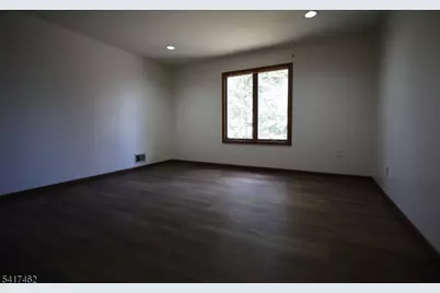 306 Pleasant Valley Rd, Marlboro Township, NJ 07751 - Photo 20