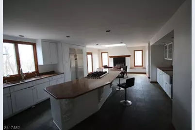 306 Pleasant Valley Rd, Marlboro Township, NJ 07751 - Photo 6