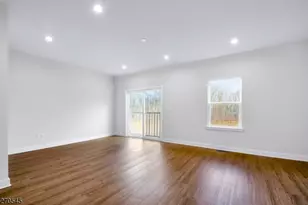 19 Peckwell St, Mount Olive, NJ 07828 - Photo 4