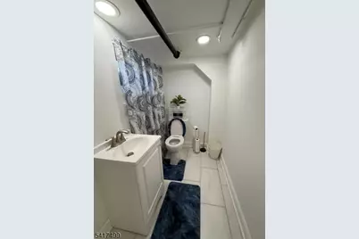 335 Hobson St, Newark, NJ 07112 - Photo 12