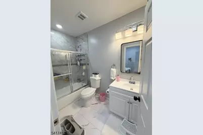 264 Greylock Pkwy, Belleville, NJ 07109 - Photo 8