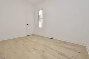 43 Bragaw Ave, Newark, NJ 07112 - Photo 6