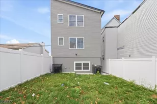 62 Hillside Ave, Newark, NJ 07108 - Photo 10