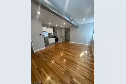 474 10th Ave #301, Paterson, NJ 07514 - Photo 4