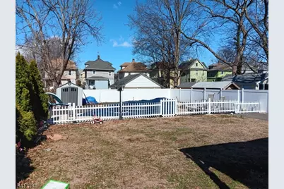 1028 W 5th St, Plainfield, NJ 07063 - Photo 10